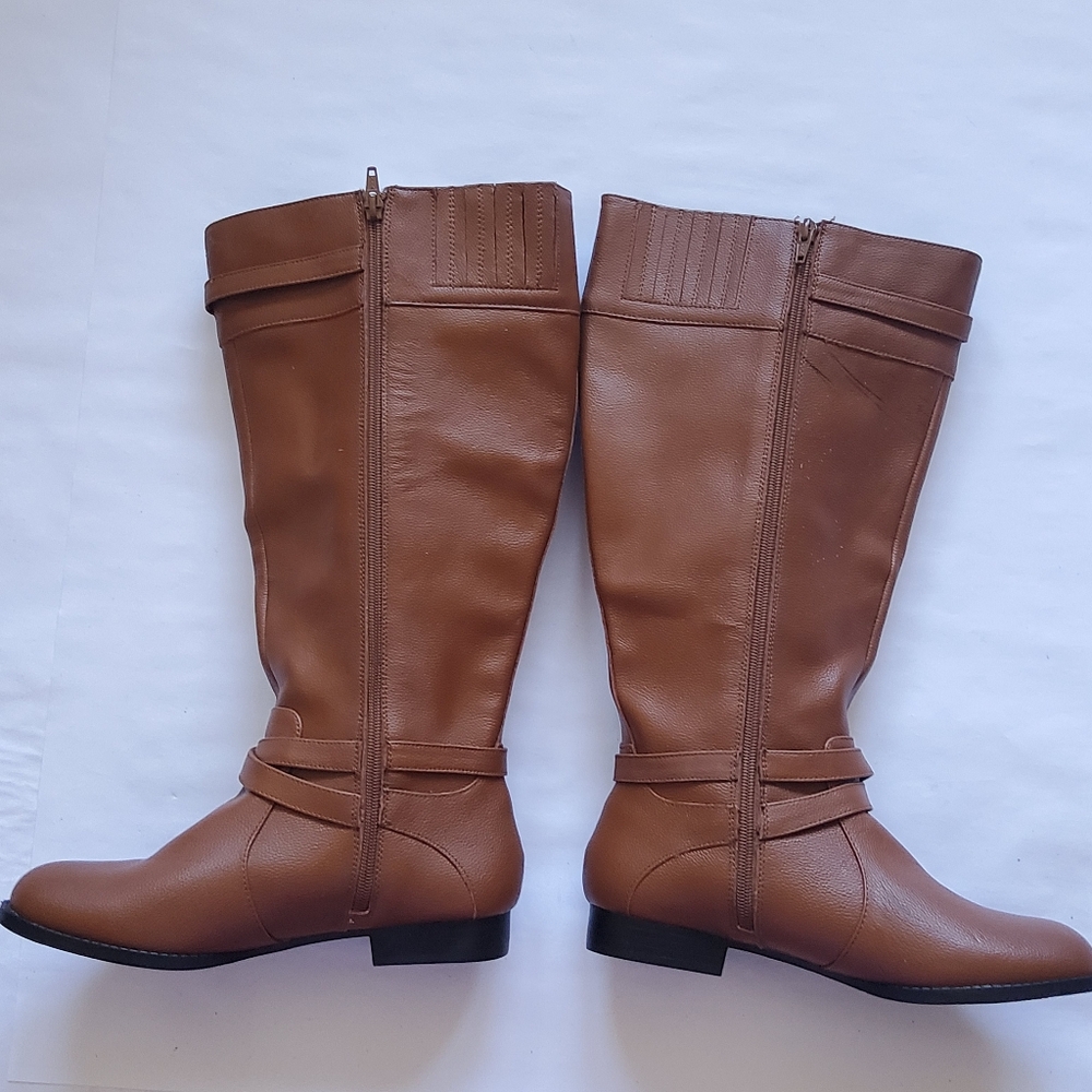 New Comfortview Janis Leather Brown Knee-High Boots with Buckle Detail Size 7.5